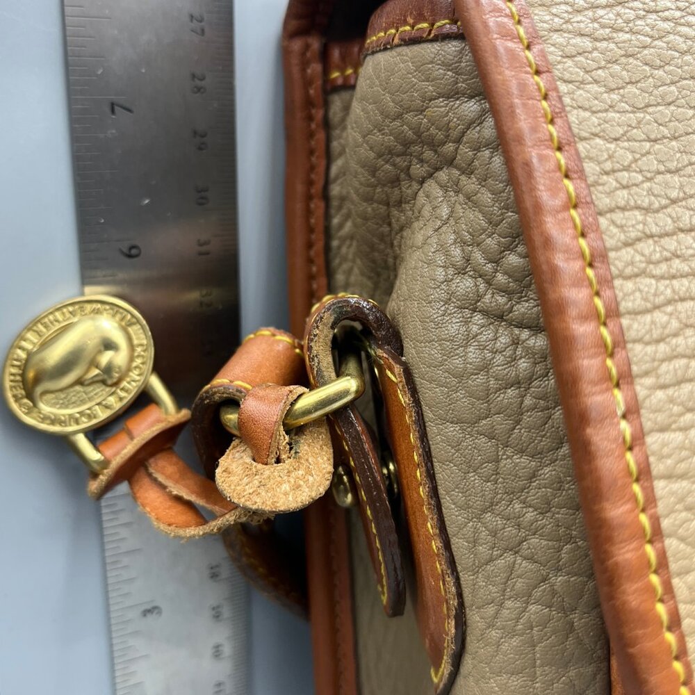 DOONEY BURKE ALL-WEATHER LEATHER  2WAY TURNLOCK SHOULDER BAG C1027401-COSTA RICA - Picture 9 of 12